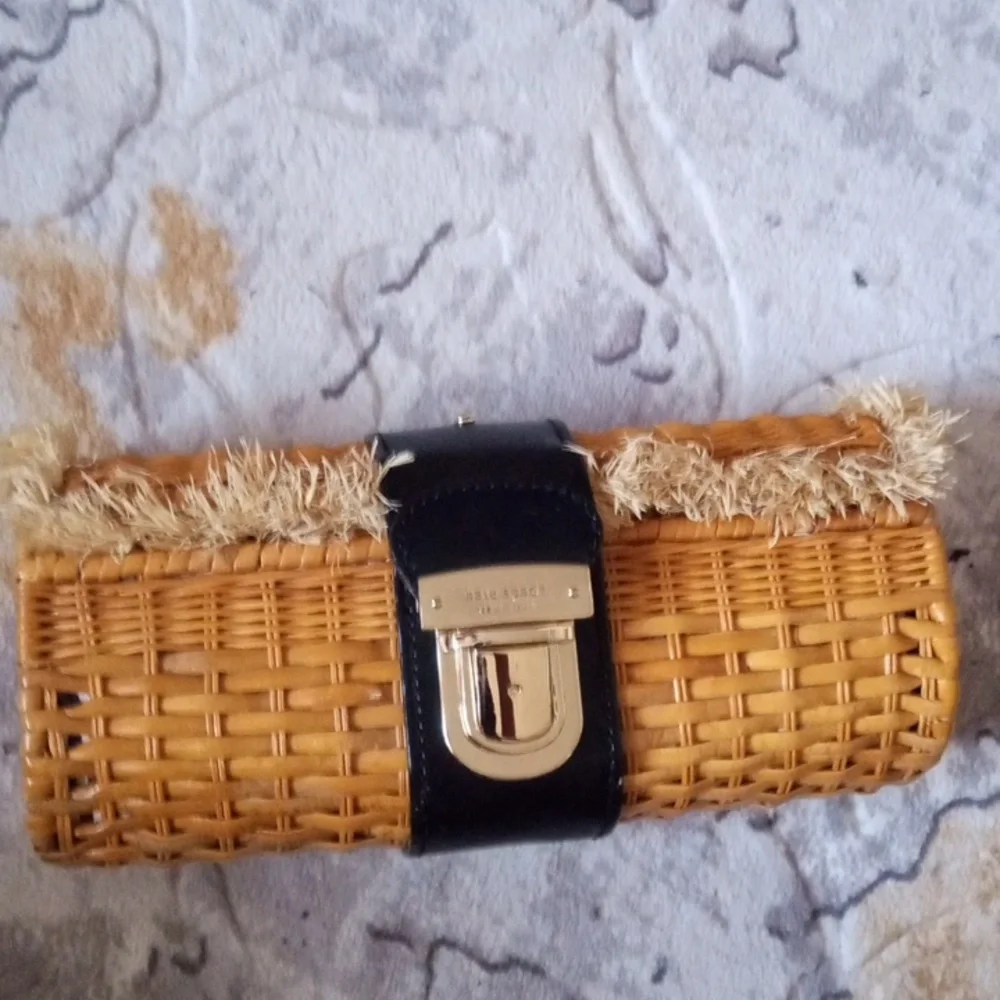 Clutch - Picture 3 of 3